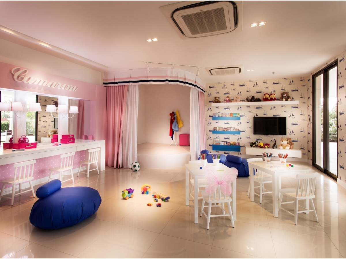 Saint michel — Espaço infantil